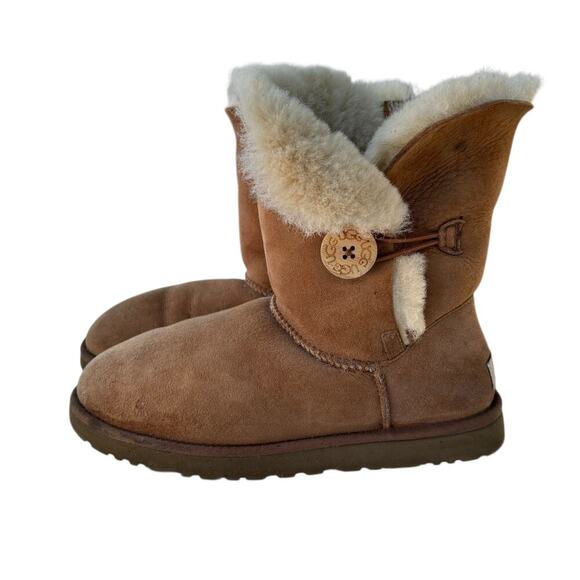UGG Australia Bailey Button II Shearling Boots Size 9 Chestnut Brown - Picture 14 of 16